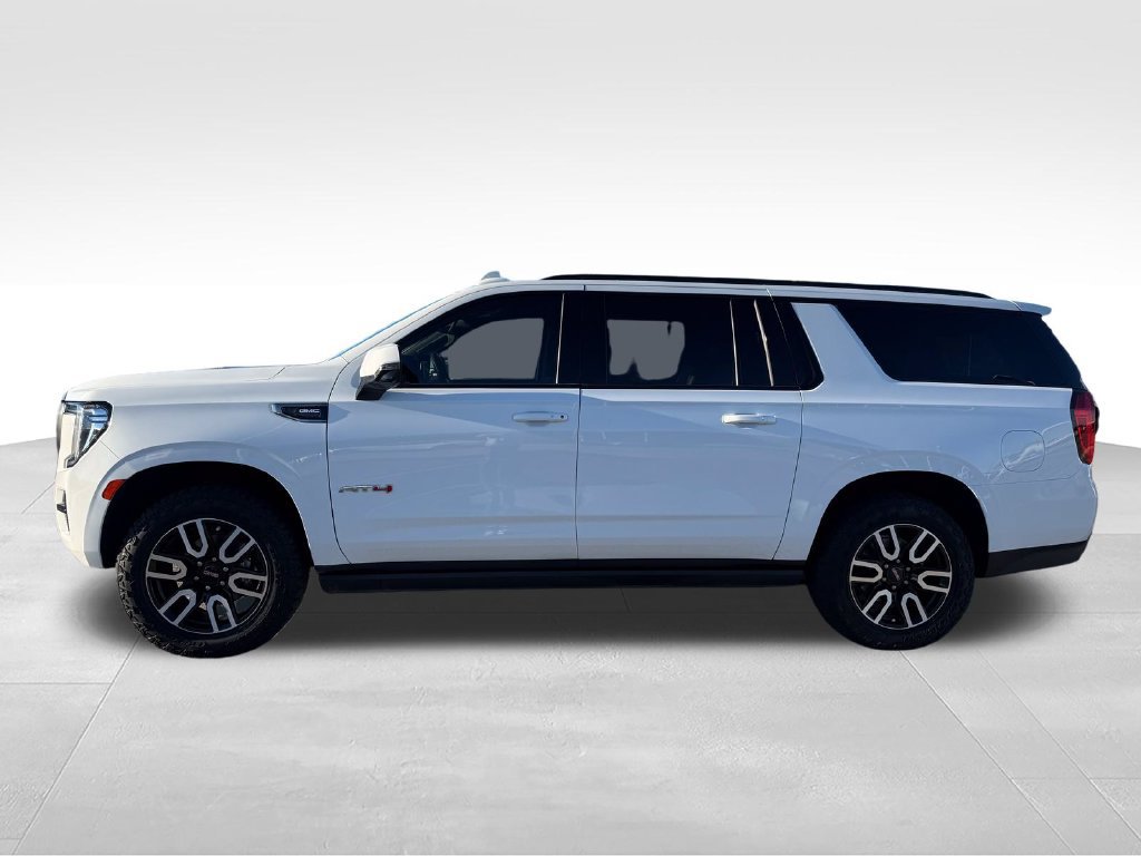 Used 2023 GMC Yukon XL AT4 w/ AT4 Premium Plus Package AWD/4WD image 2