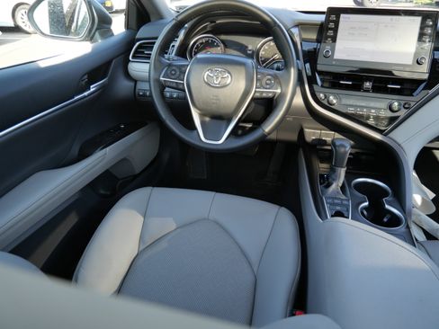 Used 2024 Toyota Camry XLE w/ Protection Package (Q2) (TMS) AWD/4WD image 13
