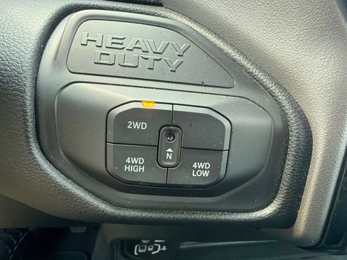 Used 2026 RAM 2500 Big Horn AWD/4WD image 27