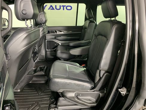 Used 2022 Jeep Wagoneer Series III w/ Premium Group I image 34