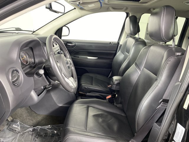 Used 2016 Jeep Compass High Altitude AWD/4WD image 14