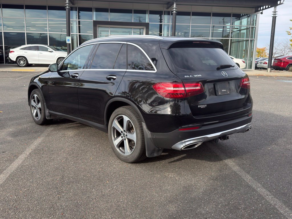 Used 2019 Mercedes-Benz GLC 300 4MATIC image 5