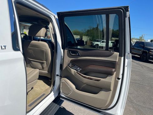 Used 2019 Chevrolet Suburban LT image 37