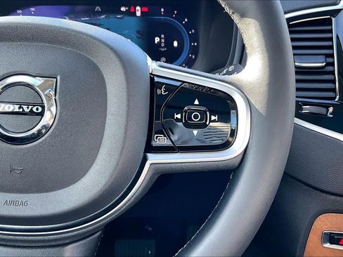Certified 2024 Volvo XC90 B6 Plus image 24
