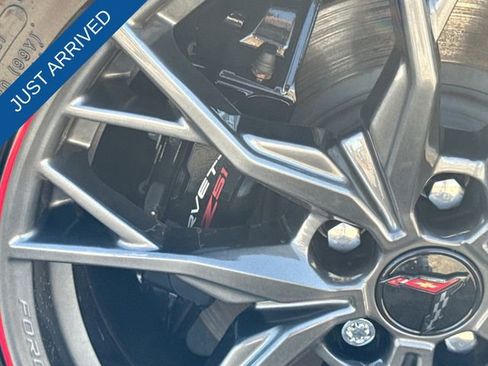 Used 2023 Chevrolet Corvette Stingray Premium Conv w/ Z51 Performance Package image 24