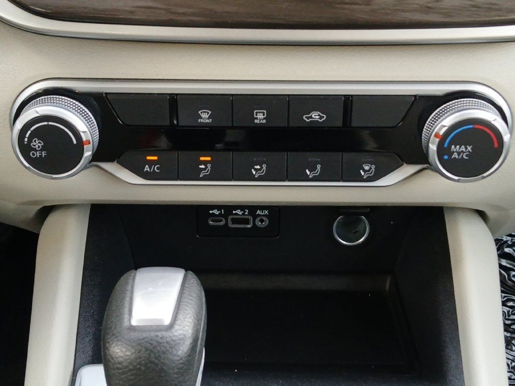 Used 2025 Nissan Altima 2.5 SV FWD image 4