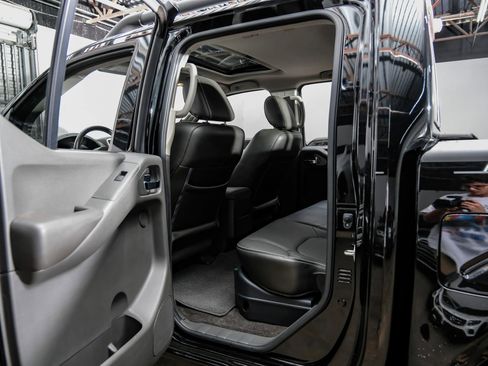 Used 2018 Nissan Frontier PRO-4X w/ Pro-4x Luxury Package AWD/4WD image 43