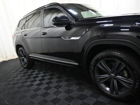 Used 2021 Volkswagen Atlas SE w/ Panoramic Sunroof Package AWD/4WD image 16