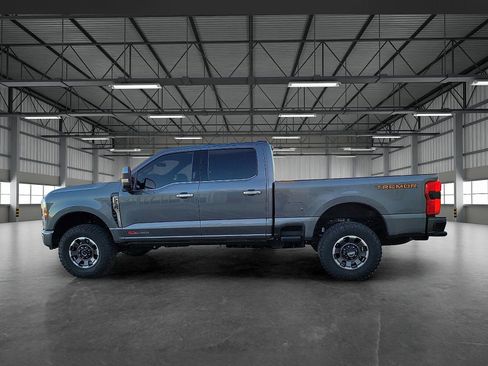 Used 2024 Ford F250 Platinum w/ Tremor Off-Road Package image 2