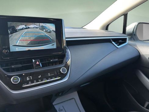 Used 2023 Toyota Corolla LE image 28