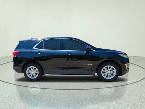 Used 2020 Chevrolet Equinox LT FWD image 2