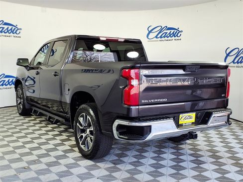 Used 2022 Chevrolet Silverado 1500 LT image 2