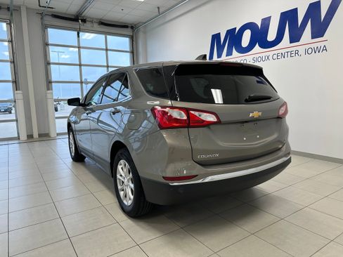 Used 2018 Chevrolet Equinox LT FWD image 6