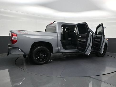 Used 2021 Toyota Tundra SR5 w/ SR5 Upgrade Package AWD/4WD image 32