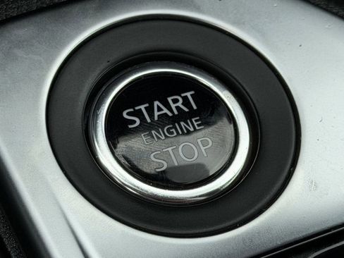 Used 2025 Nissan Sentra SV FWD image 21
