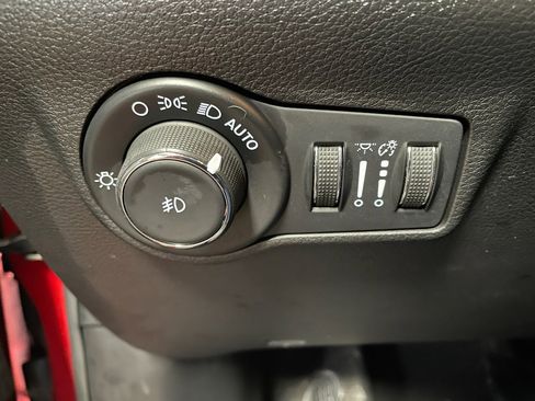 Used 2022 Jeep Compass Limited image 14