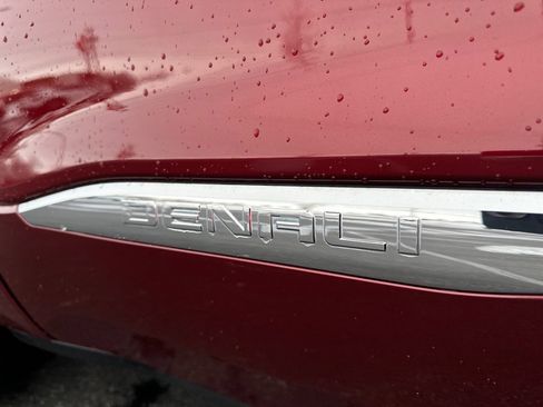 Used 2018 GMC Acadia Denali w/ Technology Package image 26