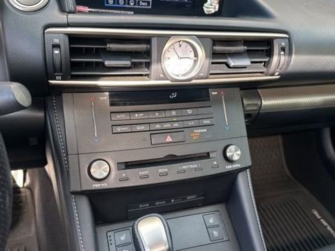 Used 2017 Lexus RC 200t F Sport image 5