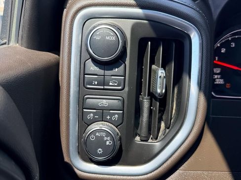 Used 2021 Chevrolet Silverado 1500 LT image 16