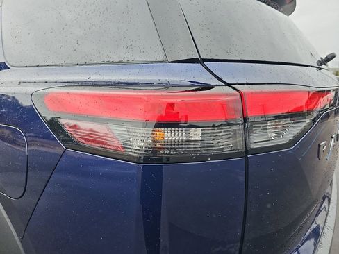 New 2026 Nissan Pathfinder SL image 37