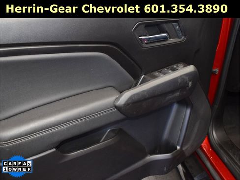 Used 2024 Chevrolet Colorado LT w/ LT Convenience Package II image 21