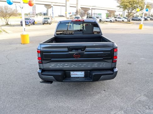 Used 2025 Nissan Frontier Pro-X image 8