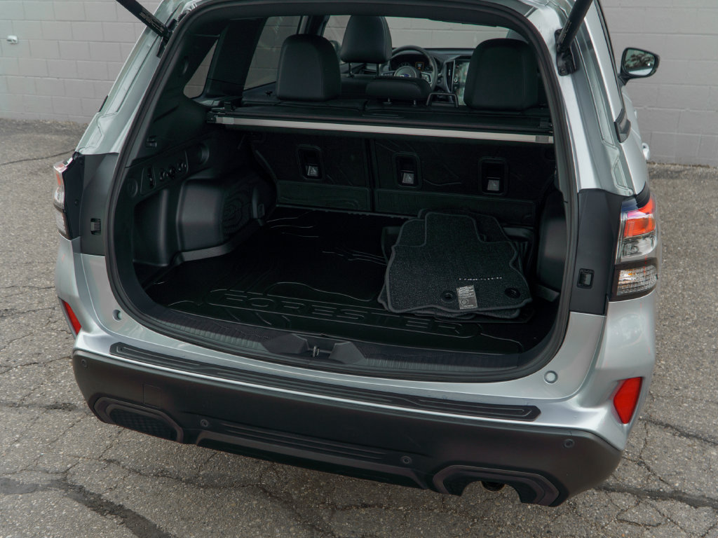Used 2025 Subaru Forester Limited w/ Popular Package #2 AWD/4WD image 14