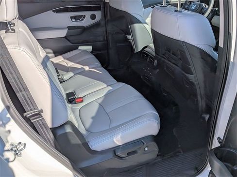 New 2025 Honda Pilot EX-L image 30