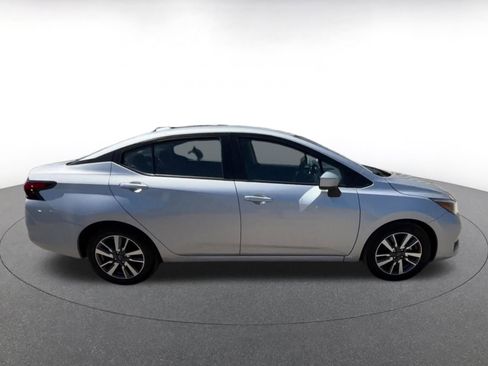 Used 2025 Nissan Versa SV FWD image 16