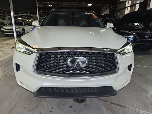 Used 2019 INFINITI QX50 Luxe w/ Navigation Package FWD image 2