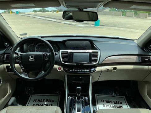 Used 2017 Honda Accord EX-L image 39
