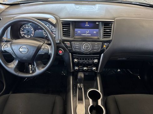 Used 2019 Nissan Pathfinder SV FWD image 13