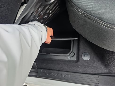 New 2026 RAM 2500 Big Horn AWD/4WD image 19