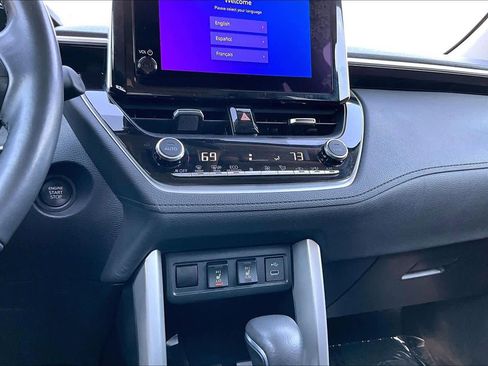 Used 2025 Toyota Corolla Cross XLE w/ Convenience Package image 35