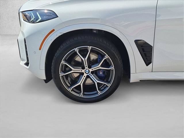 Used 2026 BMW X5 xDrive40i w/ M Sport Package AWD/4WD image 26
