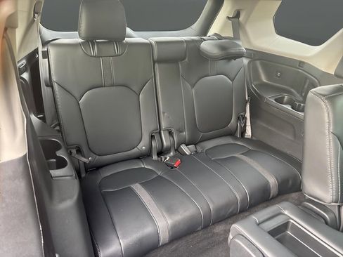 Used 2025 Honda Pilot EX-L image 31