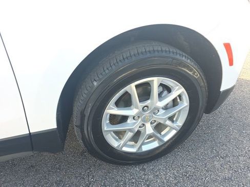 Used 2022 Chevrolet Equinox LT image 9