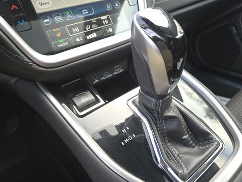 Used 2024 Subaru Outback Premium image 19