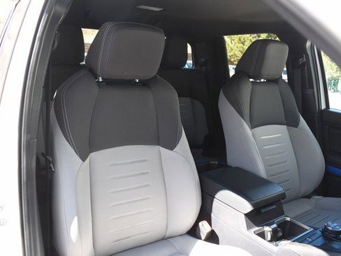 Certified 2025 Toyota Tacoma TRD Off-Road image 26