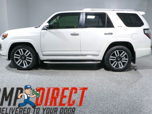Used 2020 Toyota 4Runner Limited RWD image 10