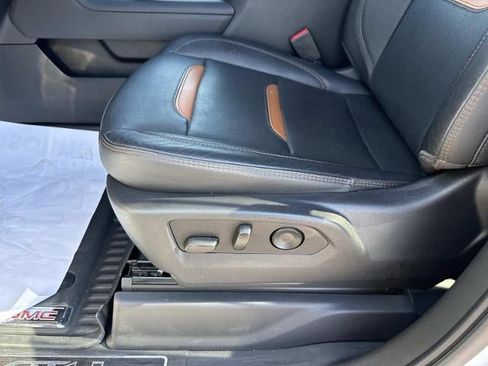 Used 2023 GMC Sierra 1500 AT4 w/ AT4 Premium Package AWD/4WD image 16
