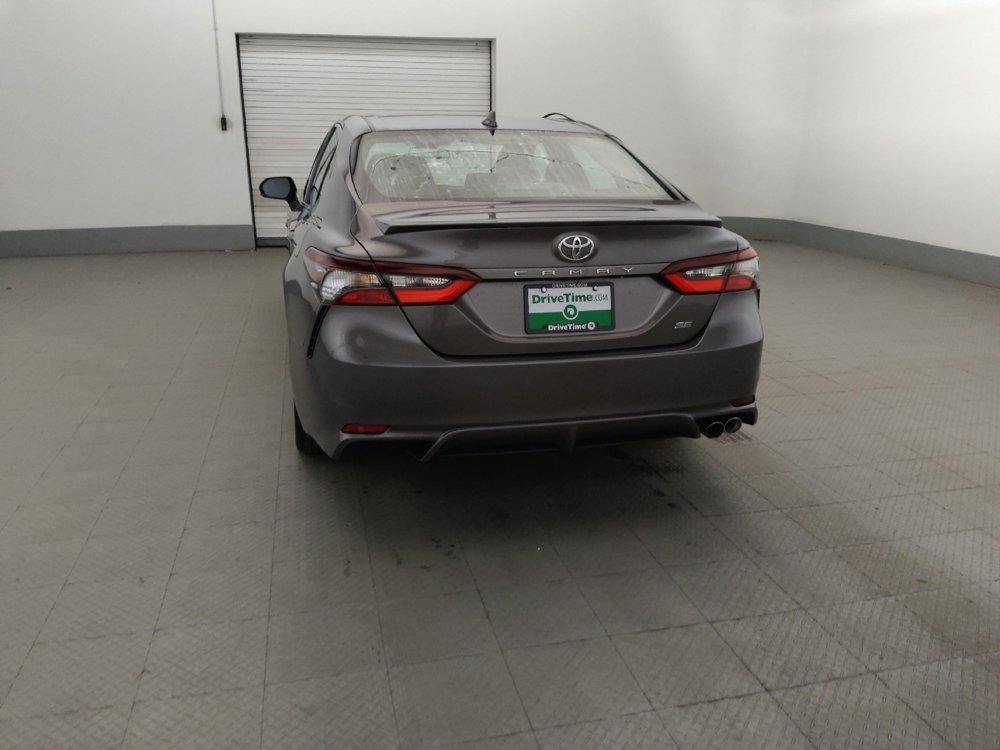 Used 2022 Toyota Camry SE FWD image 6