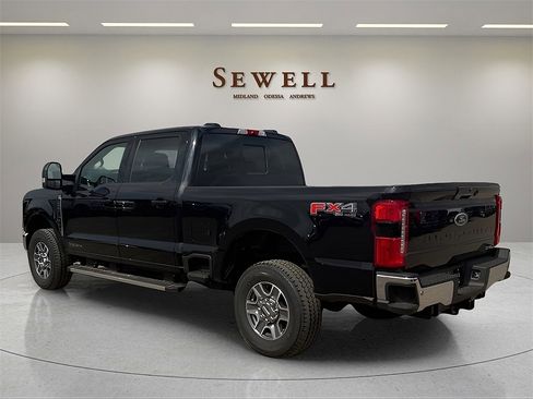 New 2025 Ford F250 Lariat w/ FX4 Off-Road Package image 3