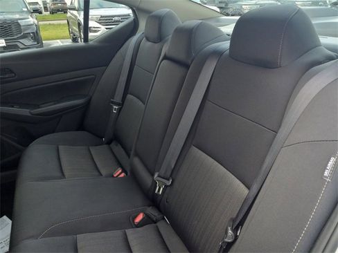 Used 2024 Nissan Altima 2.5 SV image 12