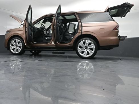 Certified 2025 Lincoln Navigator Black Label AWD/4WD image 58