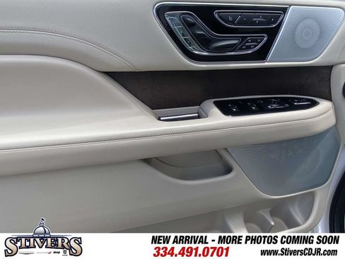 Used 2018 Lincoln Navigator L Reserve w/ Technology Package AWD/4WD image 20
