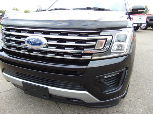 Used 2019 Ford Expedition Max XLT w/ Equipment Group 202A AWD/4WD image 42