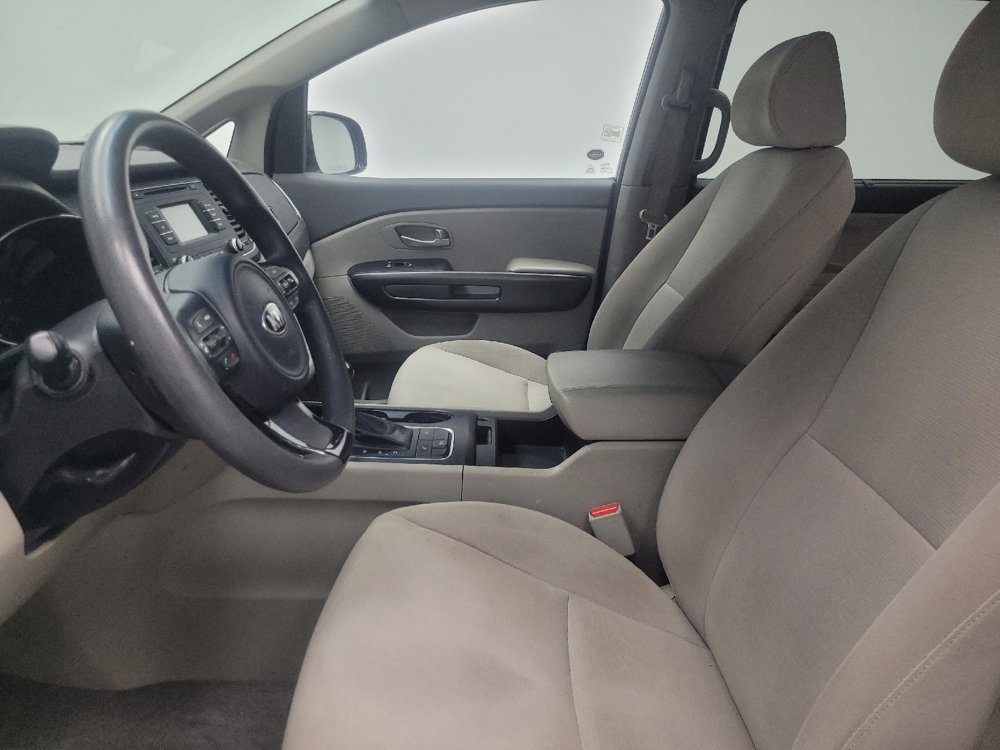 Used 2015 Kia Sedona LX w/ LX Convenience Package FWD image 17