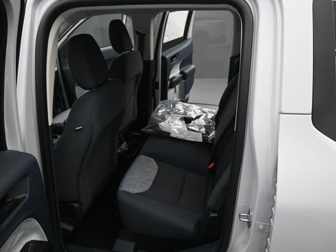 New 2026 Ford Maverick XLT w/ XLT Luxury Package FWD image 27