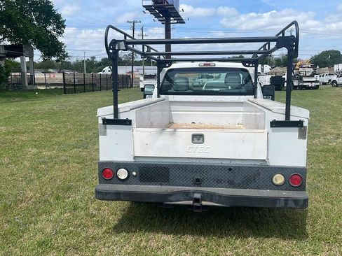 Used 2016 Ford F250 XL w/ XL Appearance Package RWD image 3